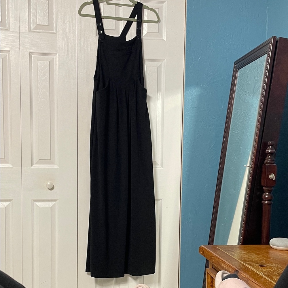 Elegant Black Women's Jumper